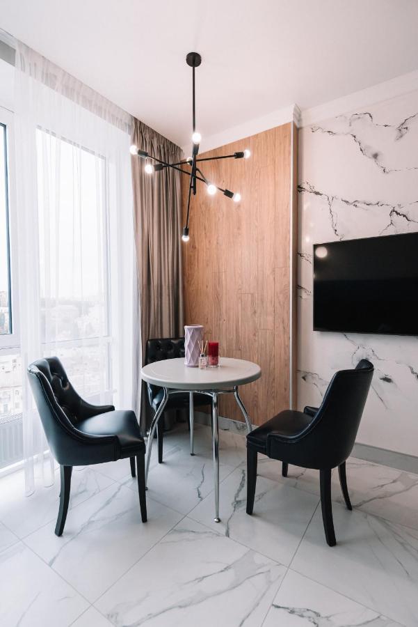 Royal Tower Vip Smart Apartments 3 Kiev Exterior foto