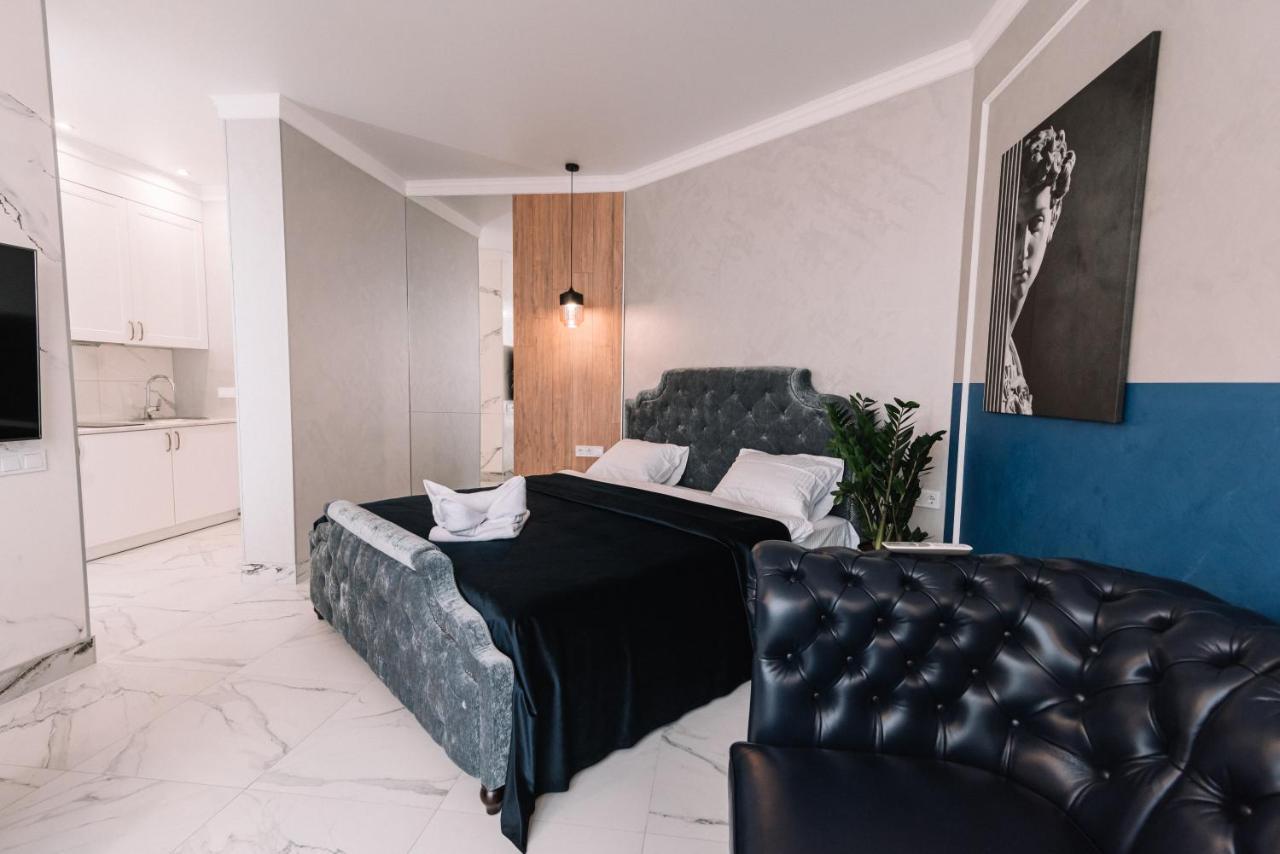 Royal Tower Vip Smart Apartments 3 Kiev Exterior foto