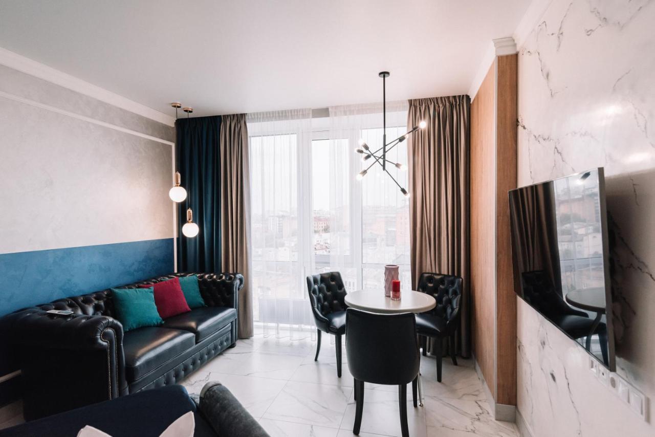 Royal Tower Vip Smart Apartments 3 Kiev Exterior foto